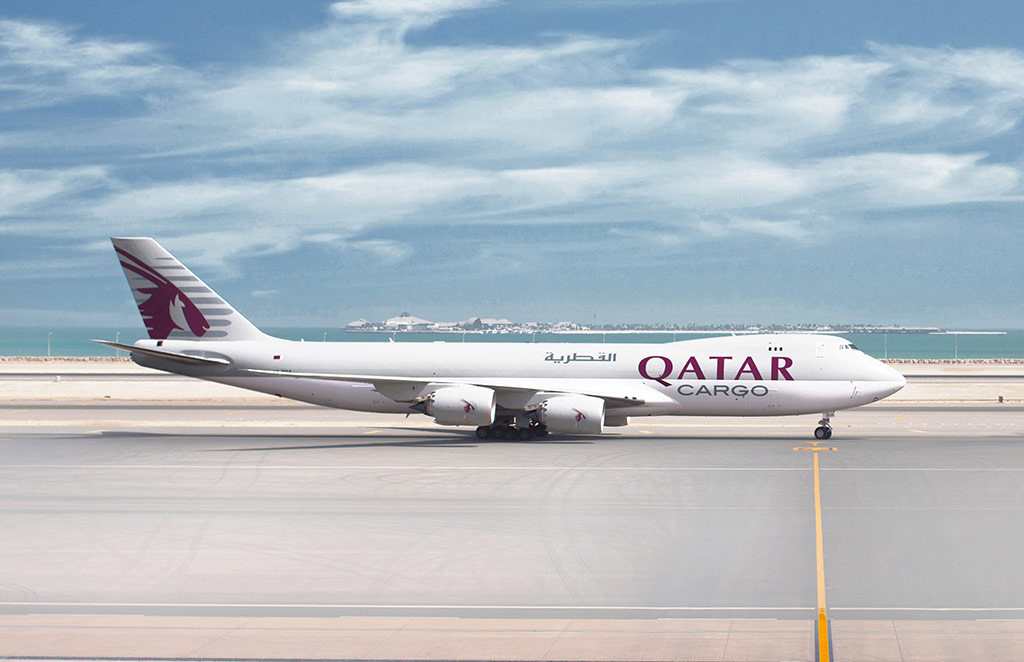 qatar-airways-cargo_boeing-747-8f_02.2048x0.jpg